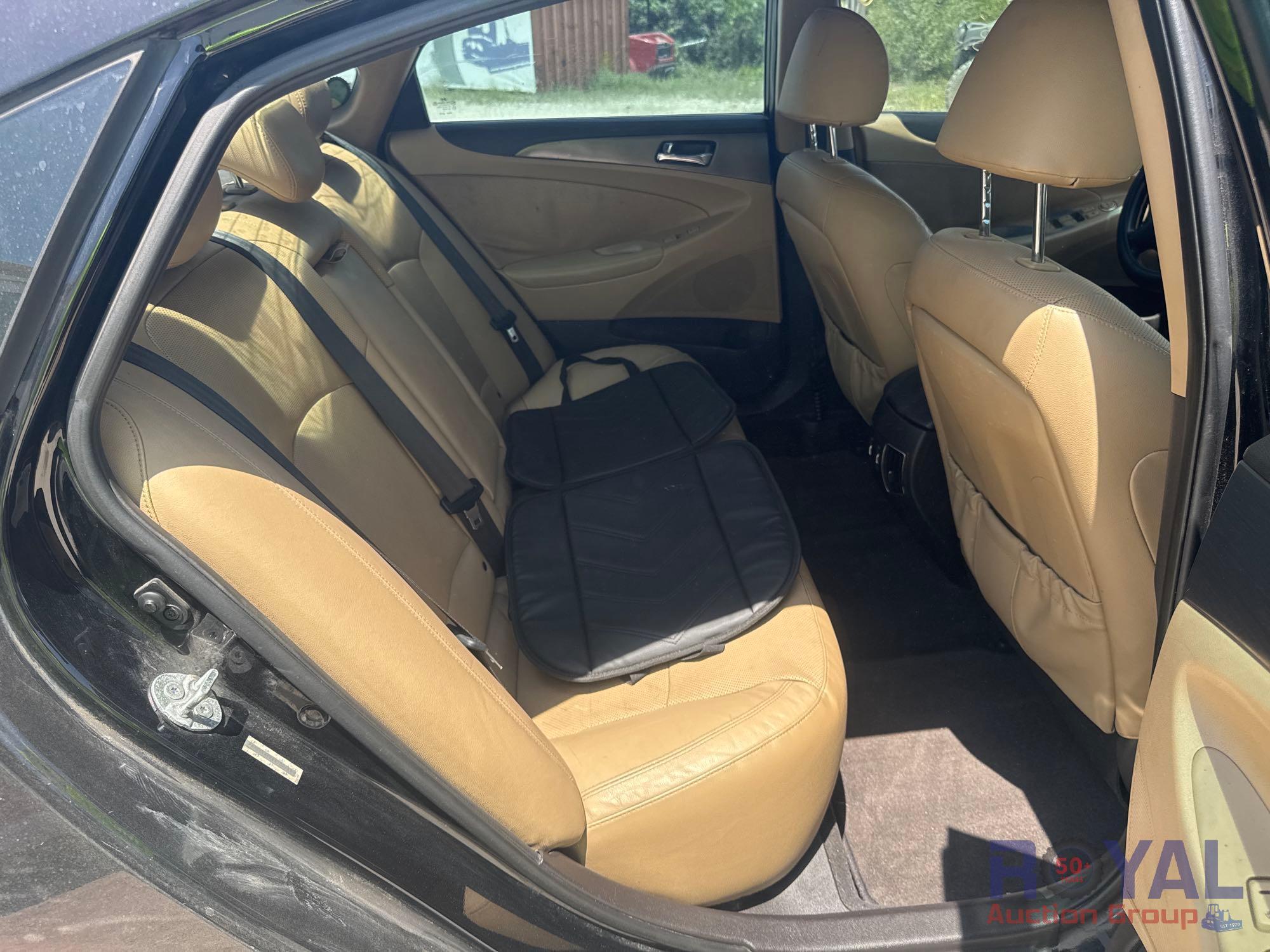 2013 Hyundai Sonata Hybrid Sedan