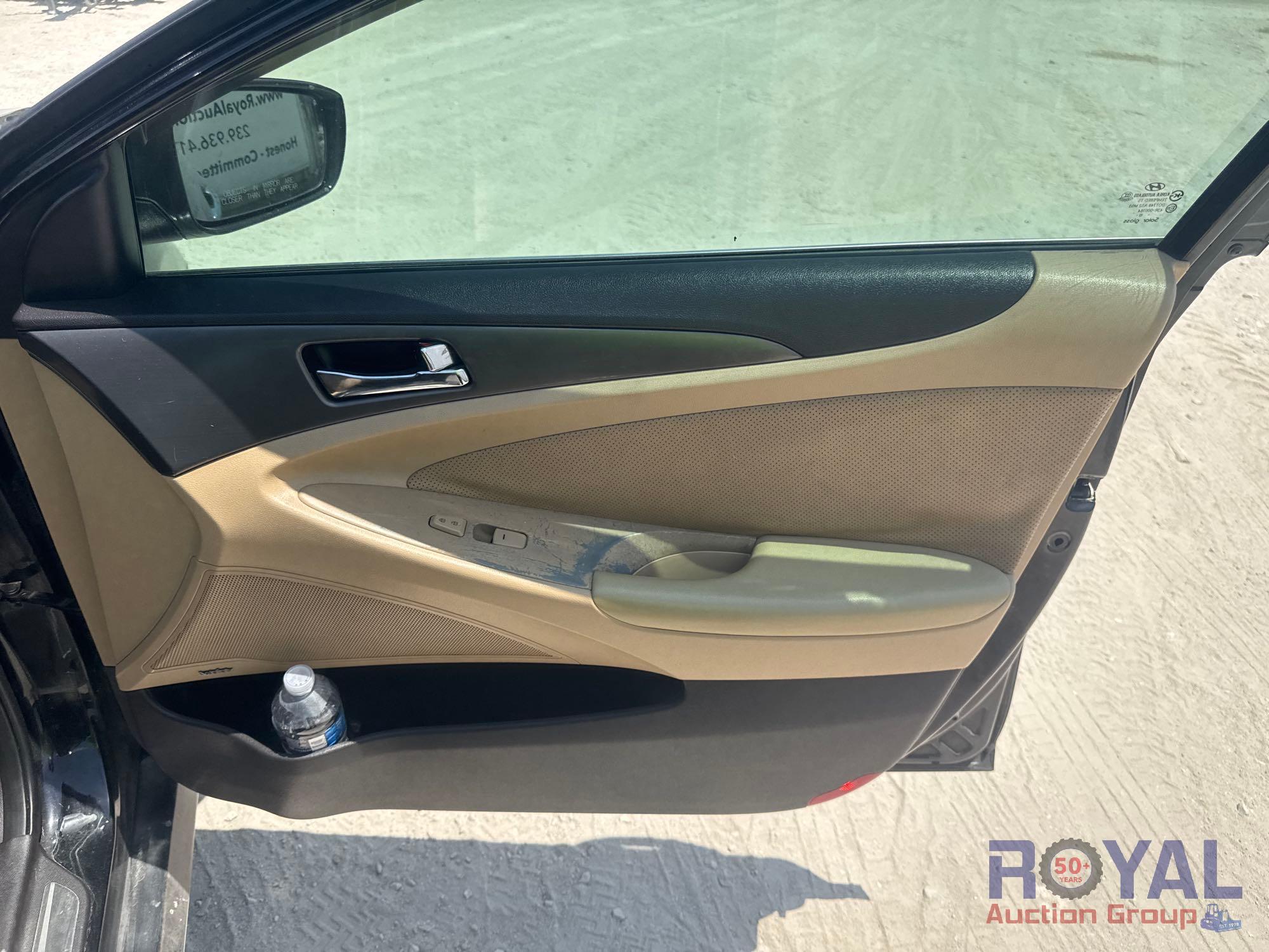 2013 Hyundai Sonata Hybrid Sedan