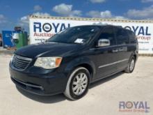 2014 Chrysler Town Country Van