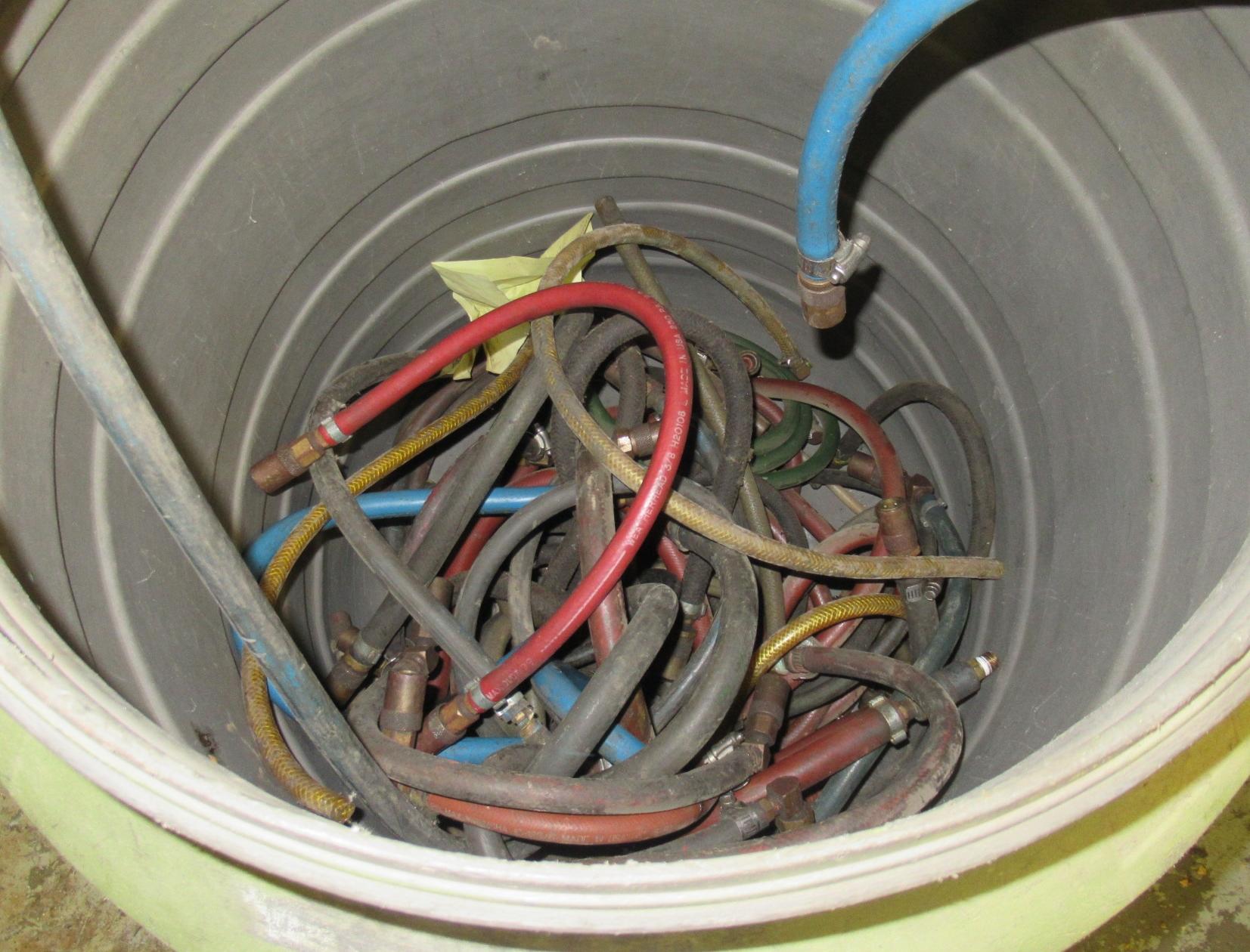 Large Group Of Various Hydraulic And Air Hoses.