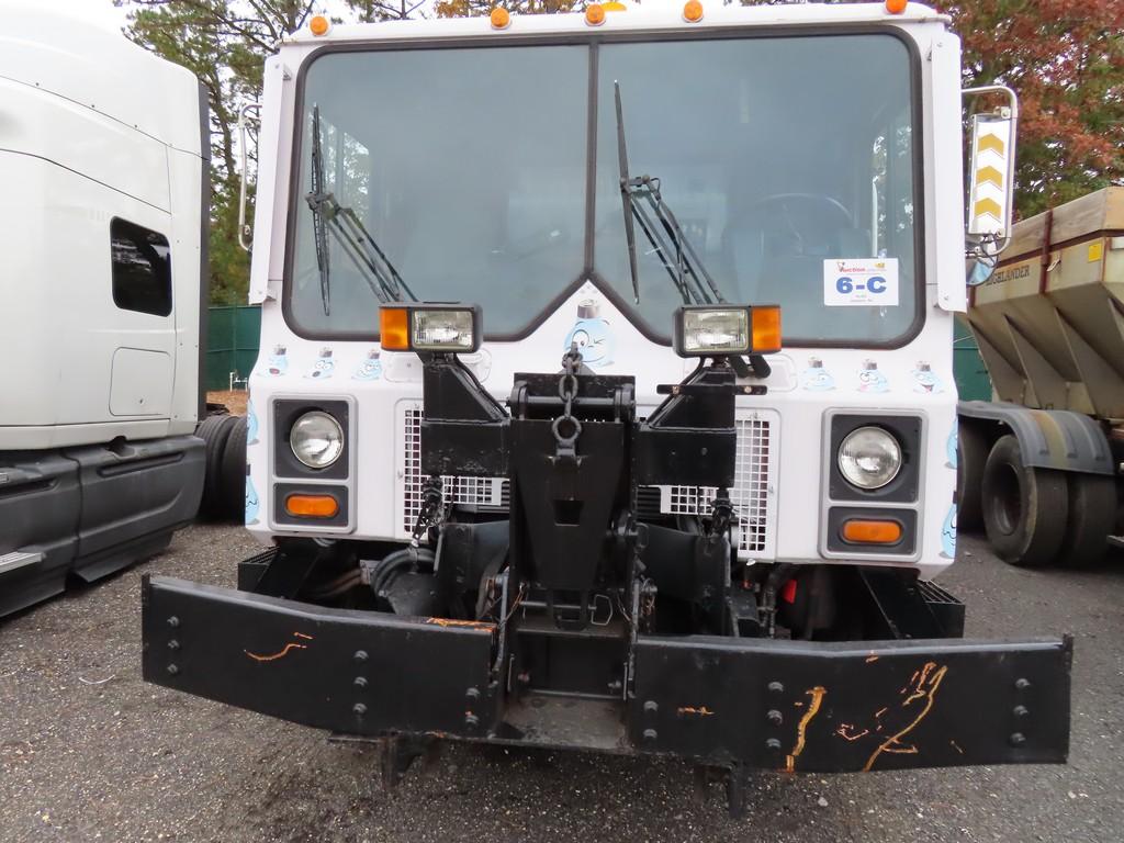 2003 Mack Salt Truck