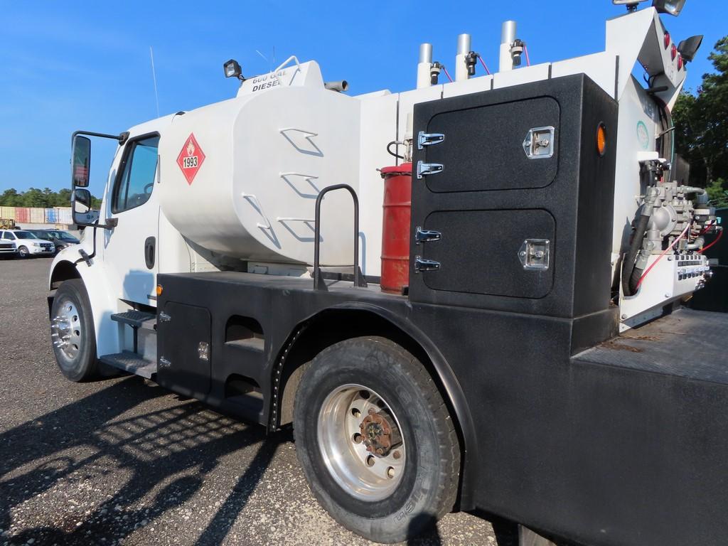 2007 Freightliner Businesses Class m2 Lube/Service Truck