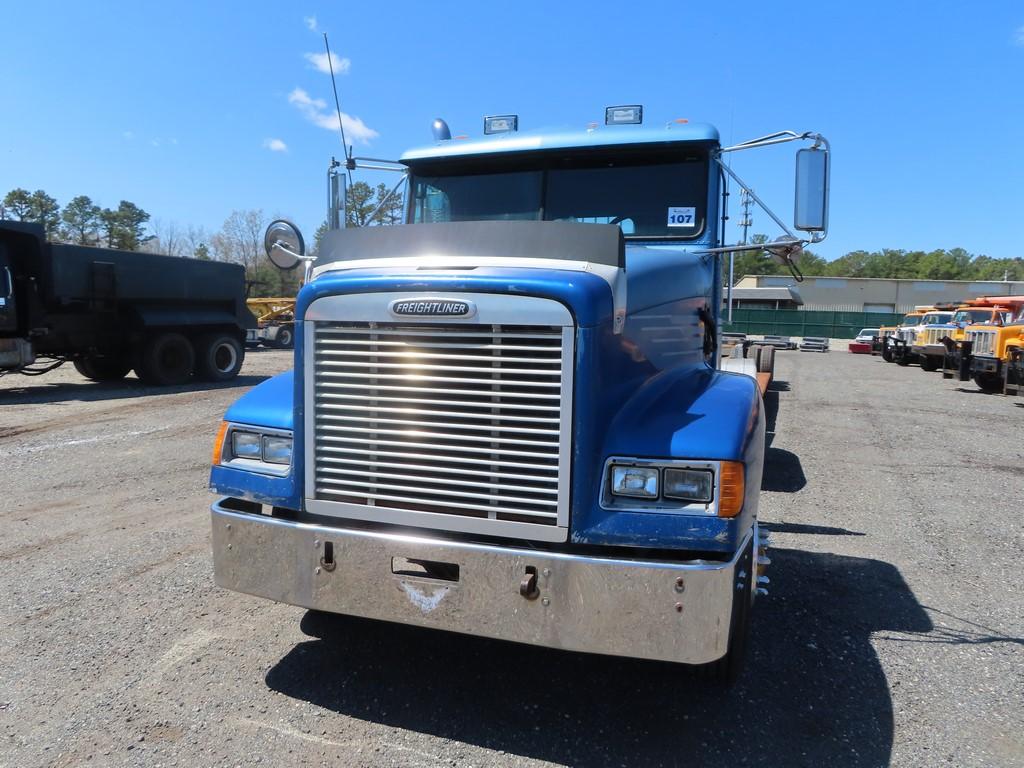 1999 Freightliner Day Cab with 1979 Rogers Low Boy