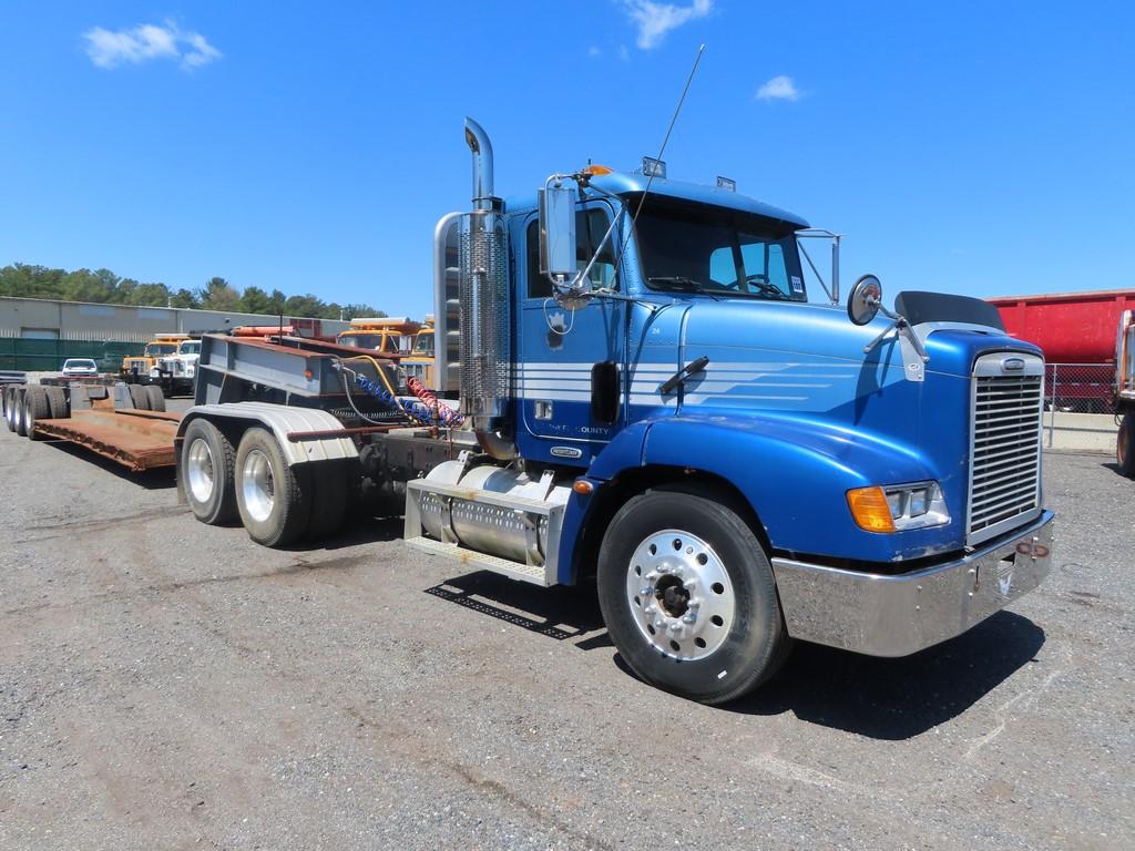 1999 Freightliner Day Cab with 1979 Rogers Low Boy