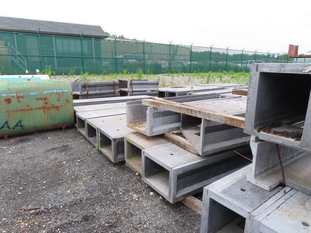 Lot of Trenwa Unity Trenching