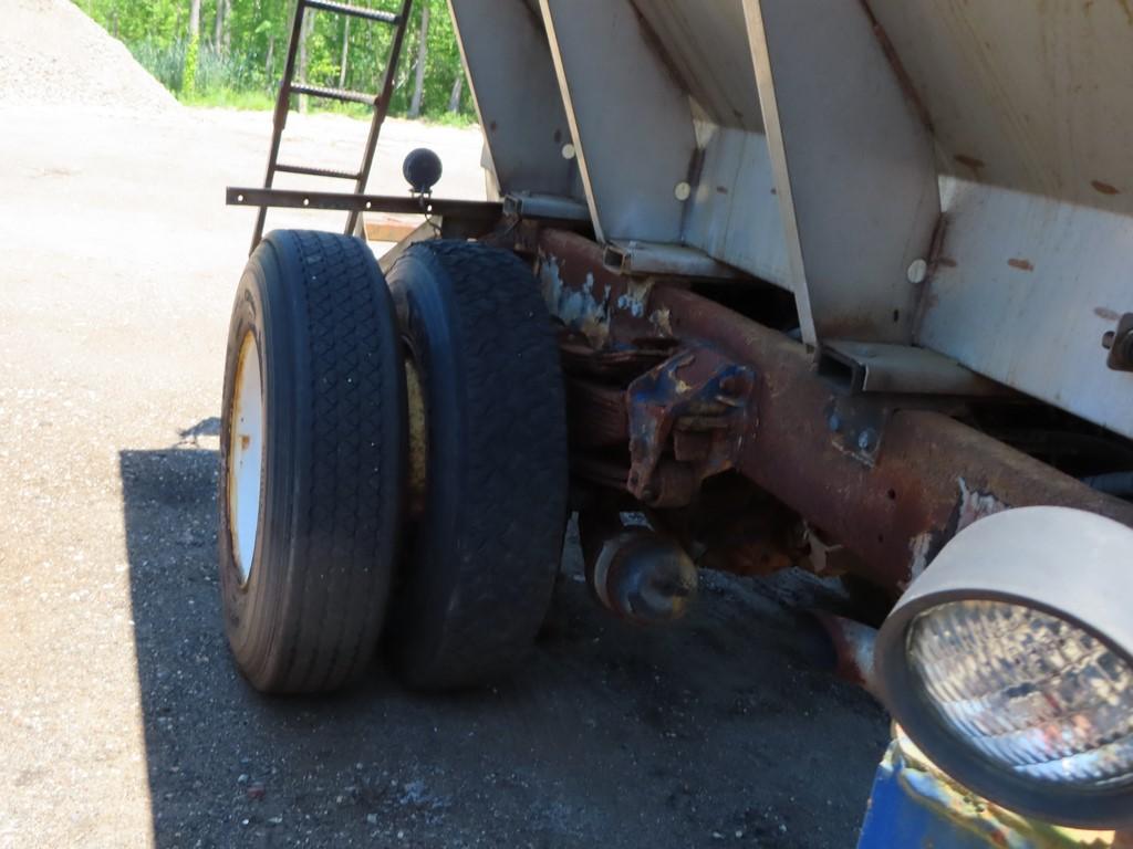 2000 Sterling Single Axle Salt Truck