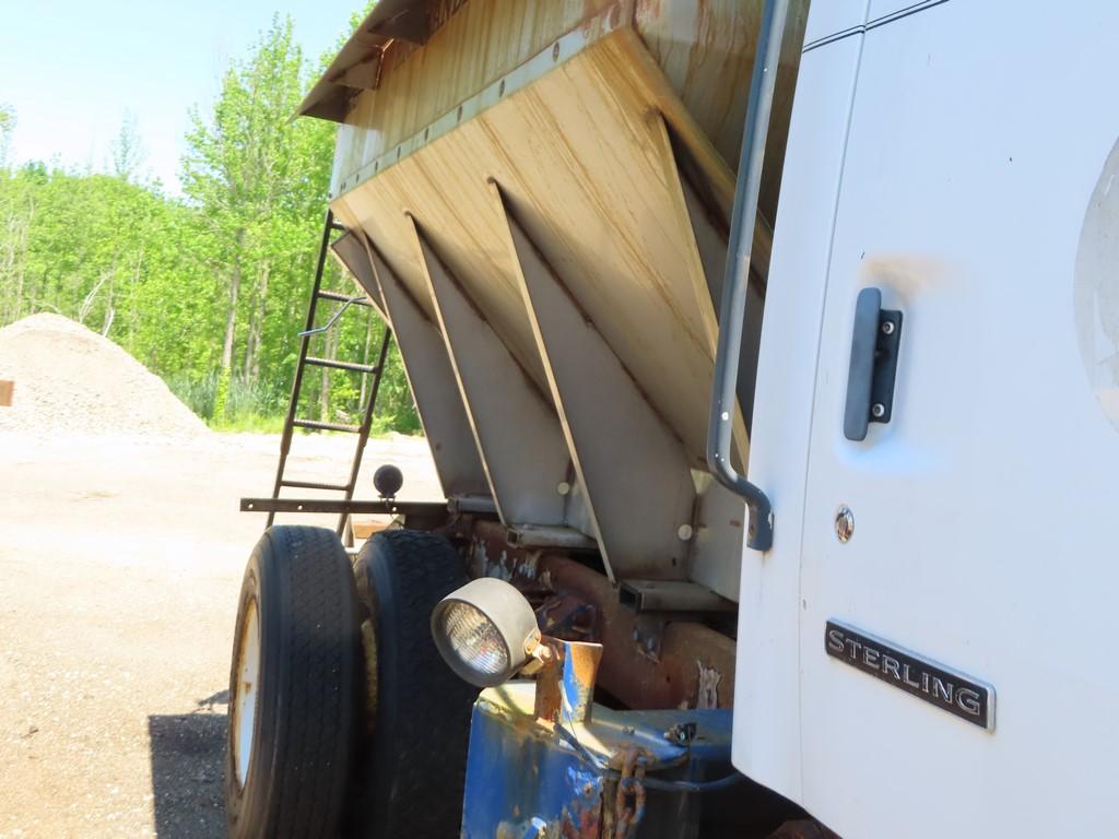 2000 Sterling Single Axle Salt Truck