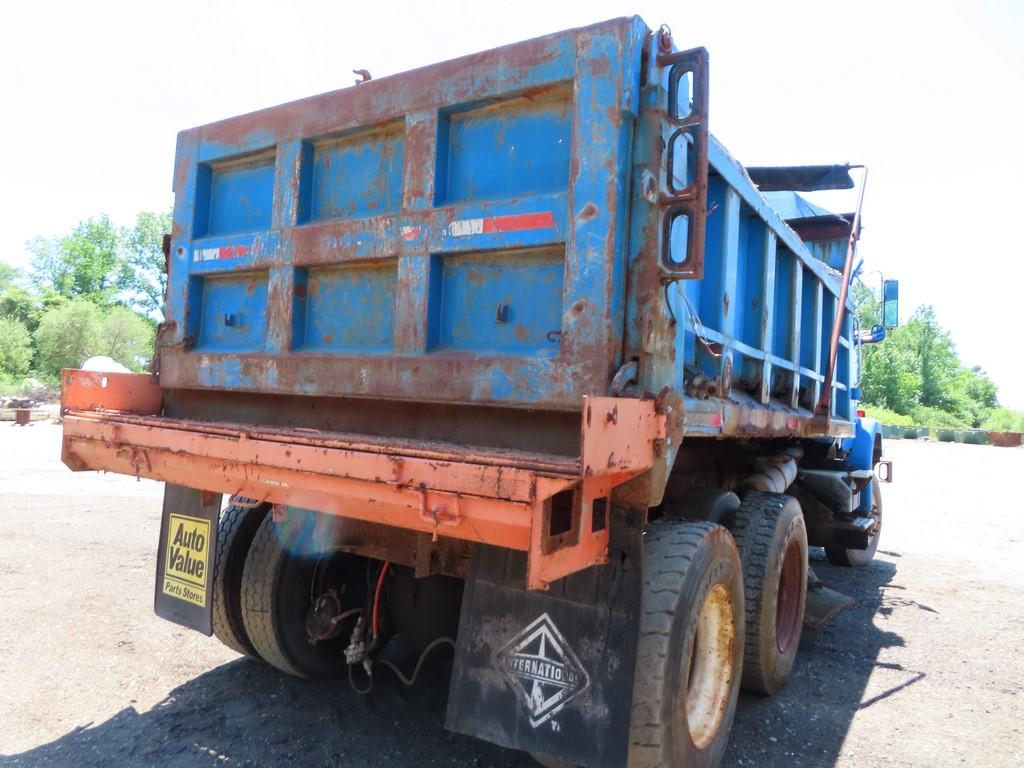 2005 Autocar Tandem Dump