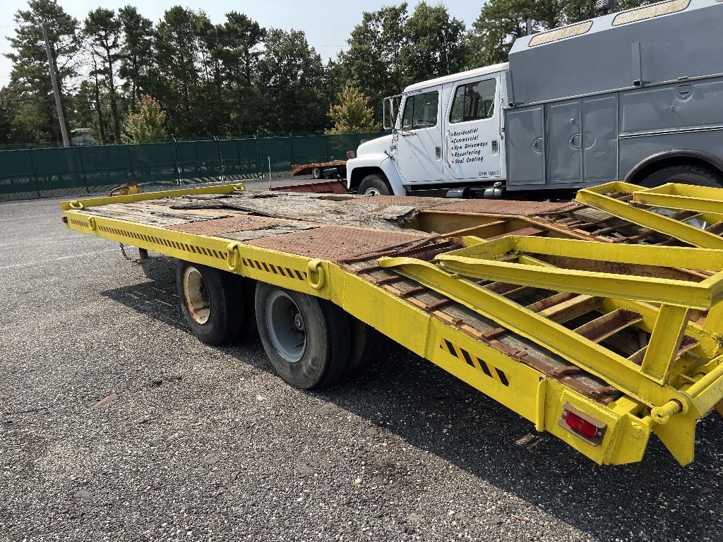 1972 Tandem Equipment Tag Trailer 22’