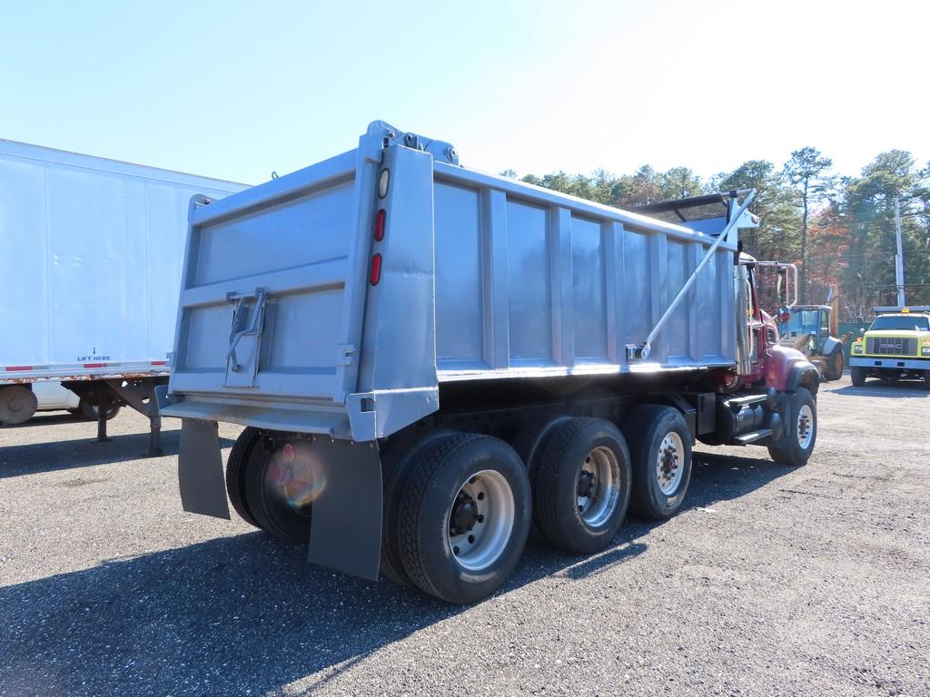 2005 Mack Granite Tri Axle Dump