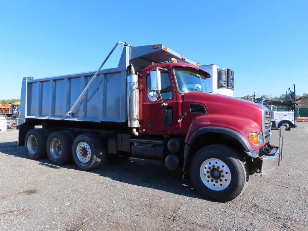 2005 Mack Granite Tri Axle Dump