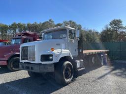 1997 International Paystar 5000 Tri Axle Flat Bed