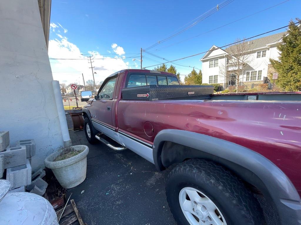 1996 Dodge Ram 1500 w/Plow