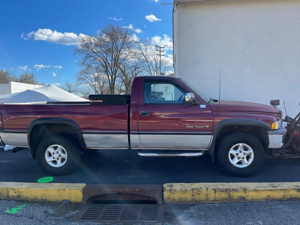 1996 Dodge Ram 1500 w/Plow