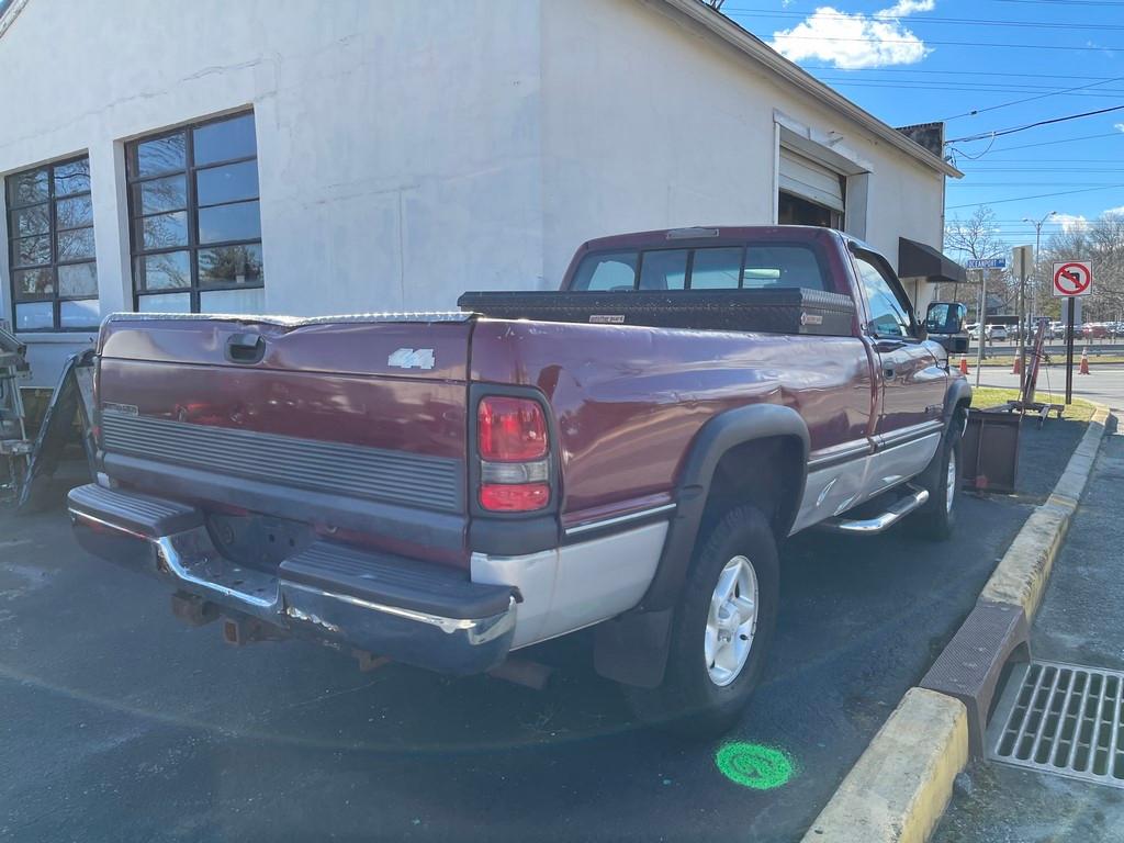 1996 Dodge Ram 1500 w/Plow