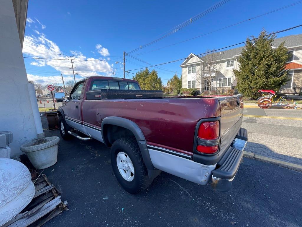 1996 Dodge Ram 1500 w/Plow