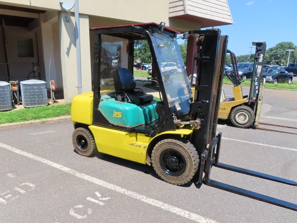 Komatsu 5000lb Forklift Diesel (VIDEO)