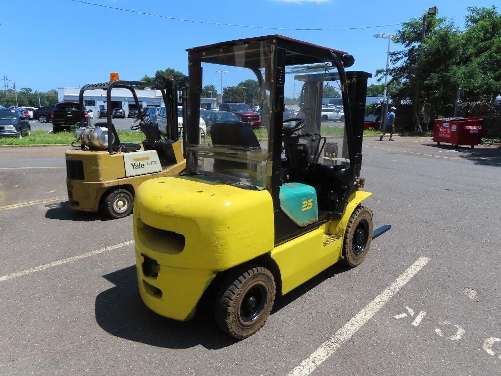 Komatsu 5000lb Forklift Diesel (VIDEO)