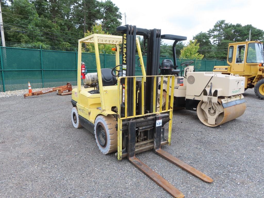 Hyster H60XM Forklift 6,000lb