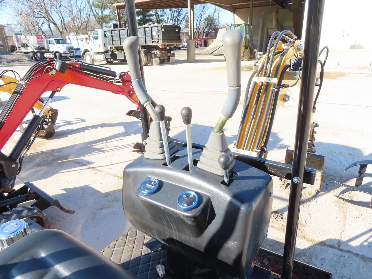 2023 Cherry KV12 mini excavator