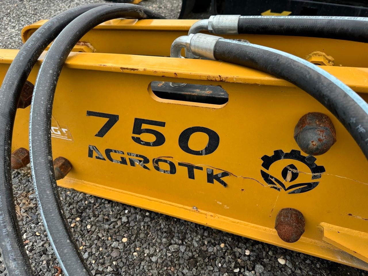 2022 Agrotk 750 Skid Steer Hydraulic Hammer/Breaker Attatchment