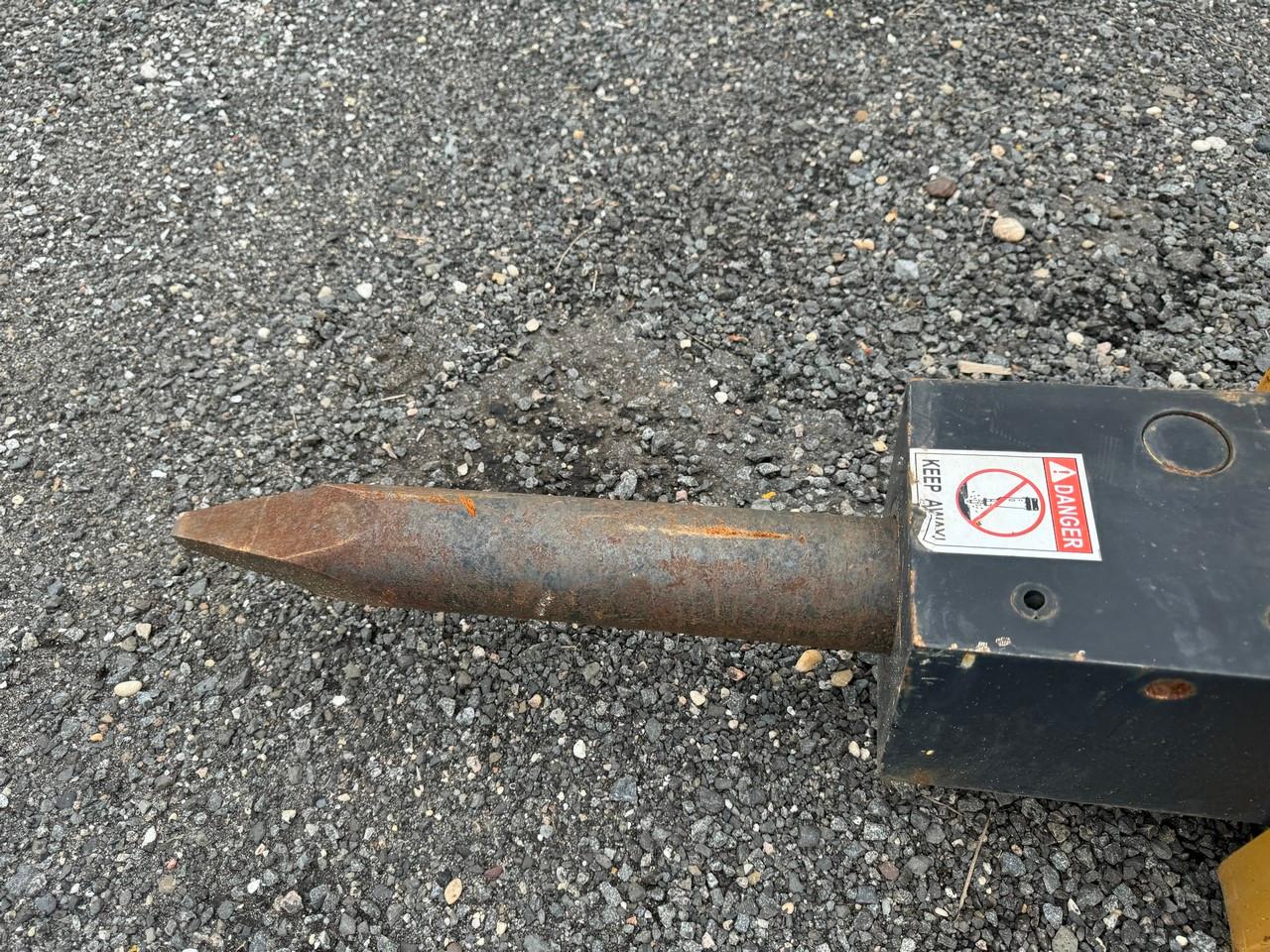 2022 Agrotk 750 Skid Steer Hydraulic Hammer/Breaker Attatchment