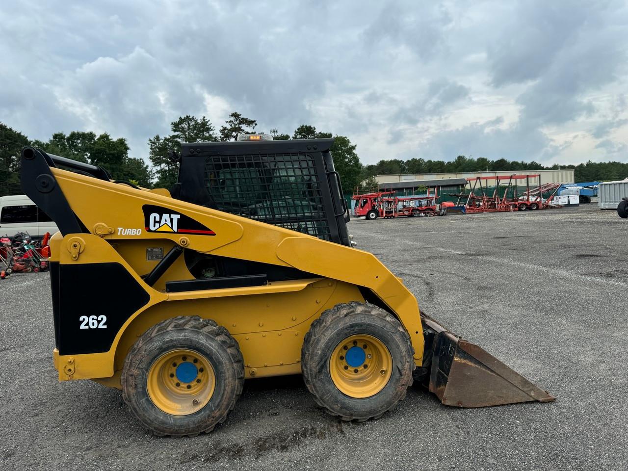 Caterpillar 262 Skid Steer EROPS
