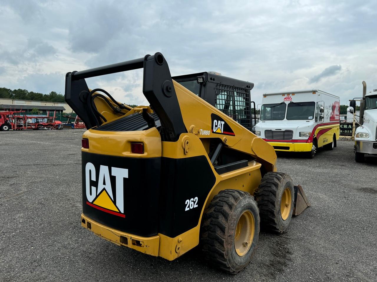 Caterpillar 262 Skid Steer EROPS