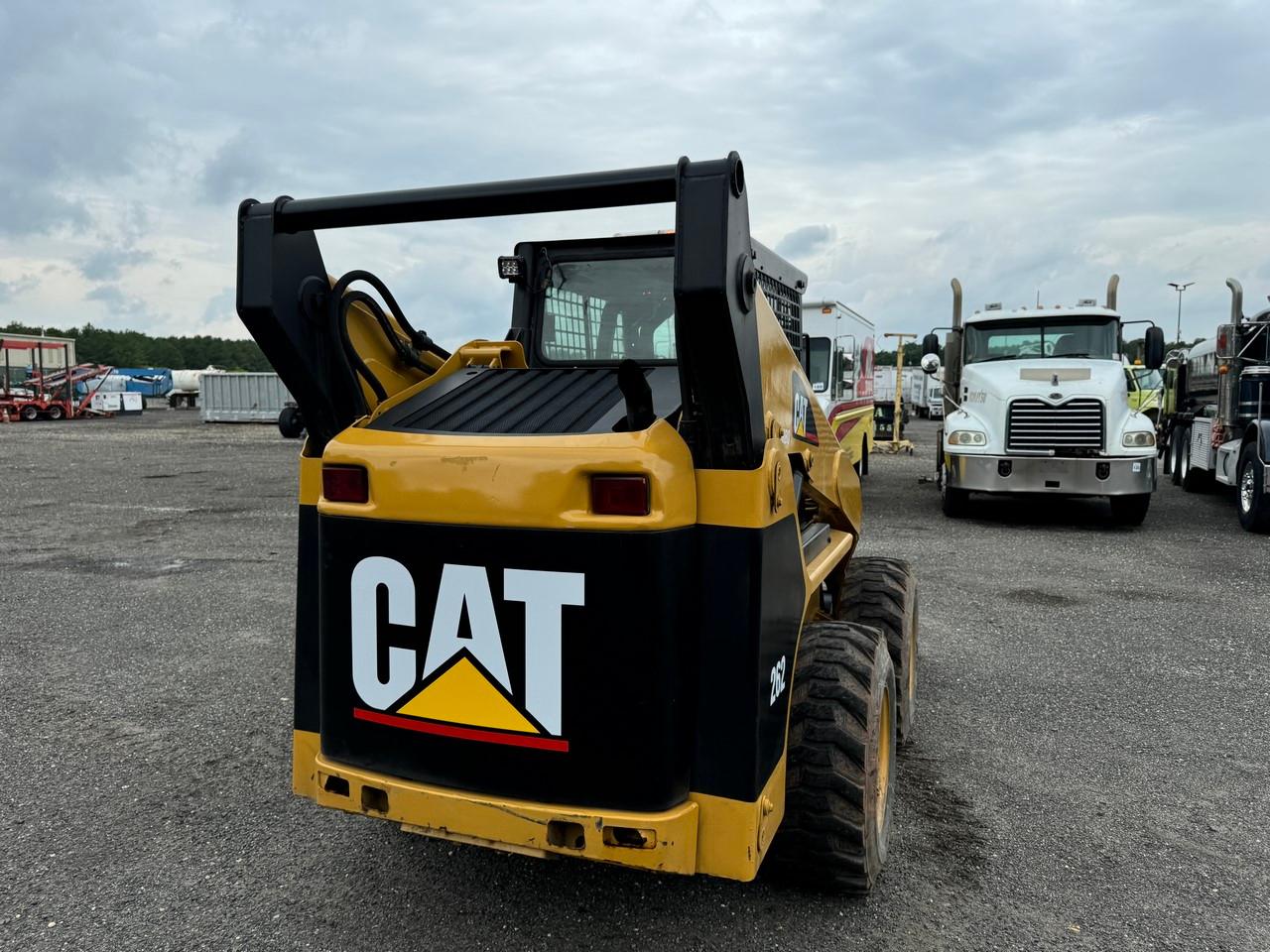 Caterpillar 262 Skid Steer EROPS