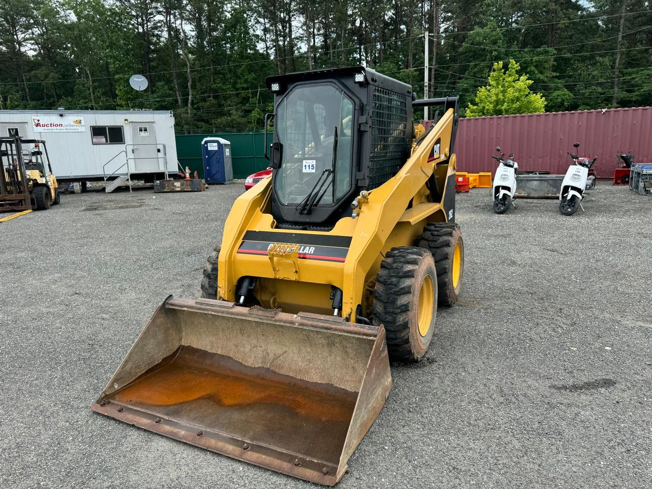 Caterpillar 262 Skid Steer EROPS