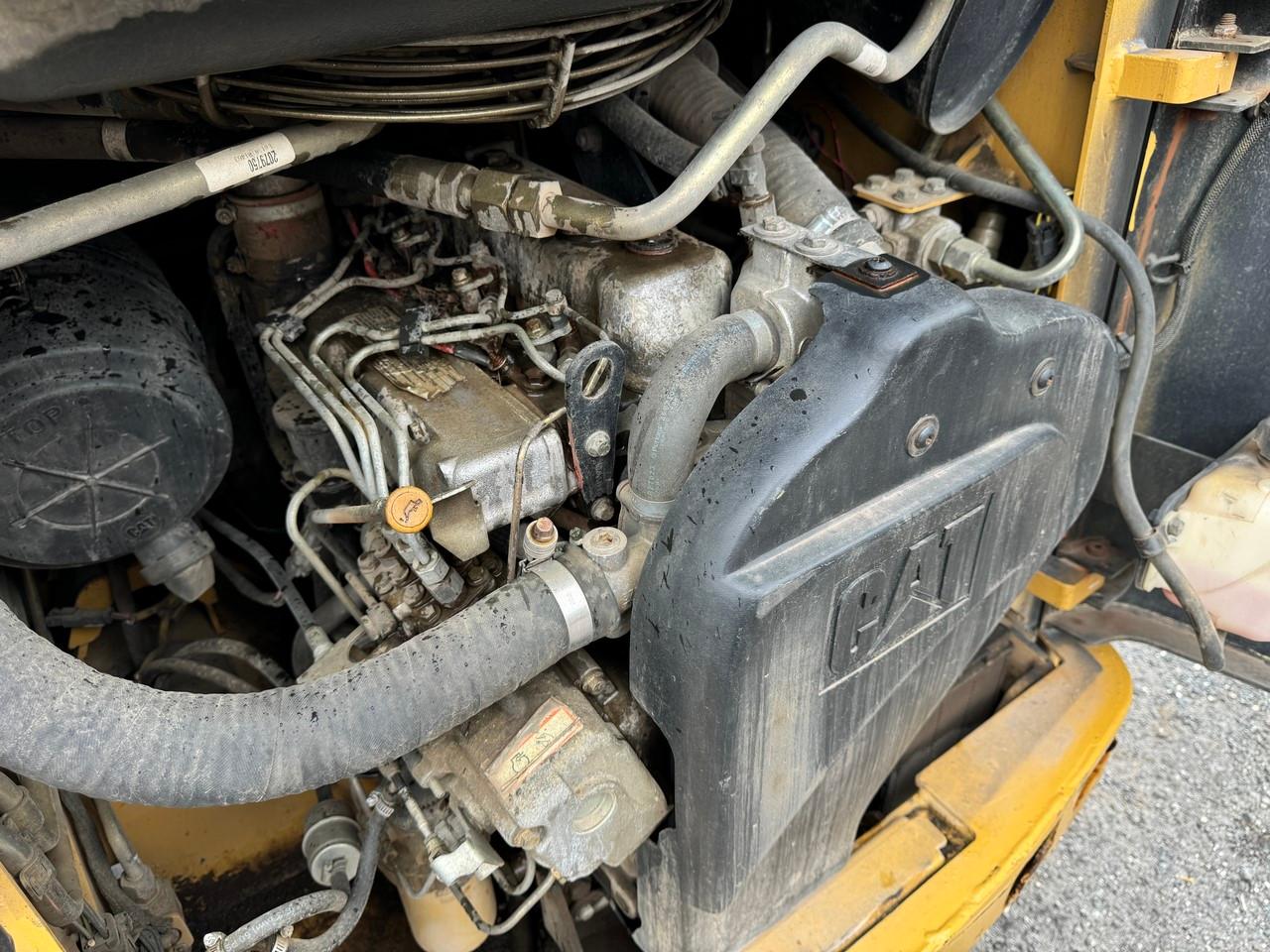 Caterpillar 262 Skid Steer EROPS