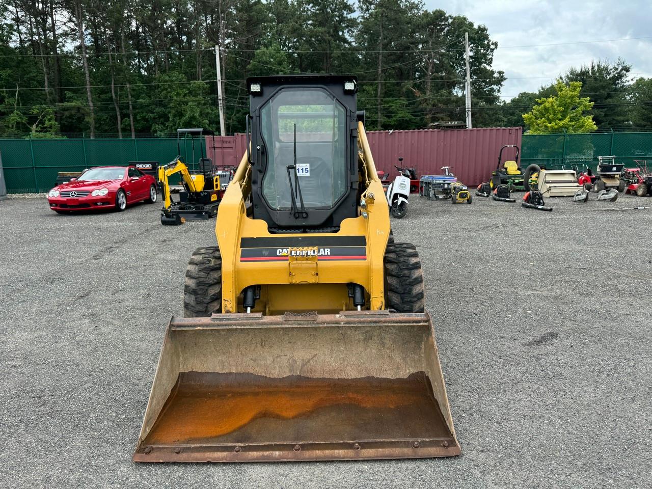Caterpillar 262 Skid Steer EROPS