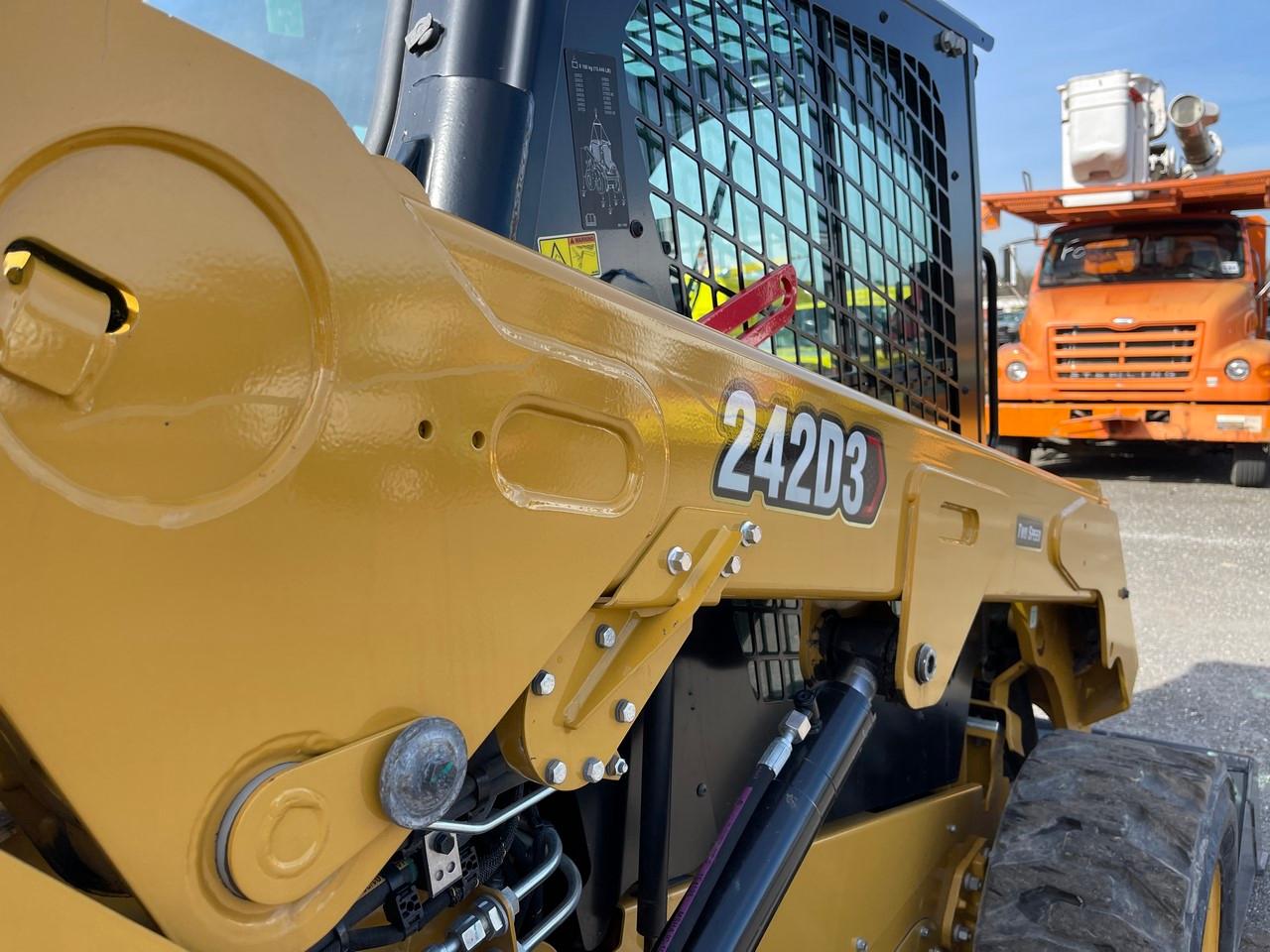 2021 Caterpillar 242D3 EROPS Skid Steer