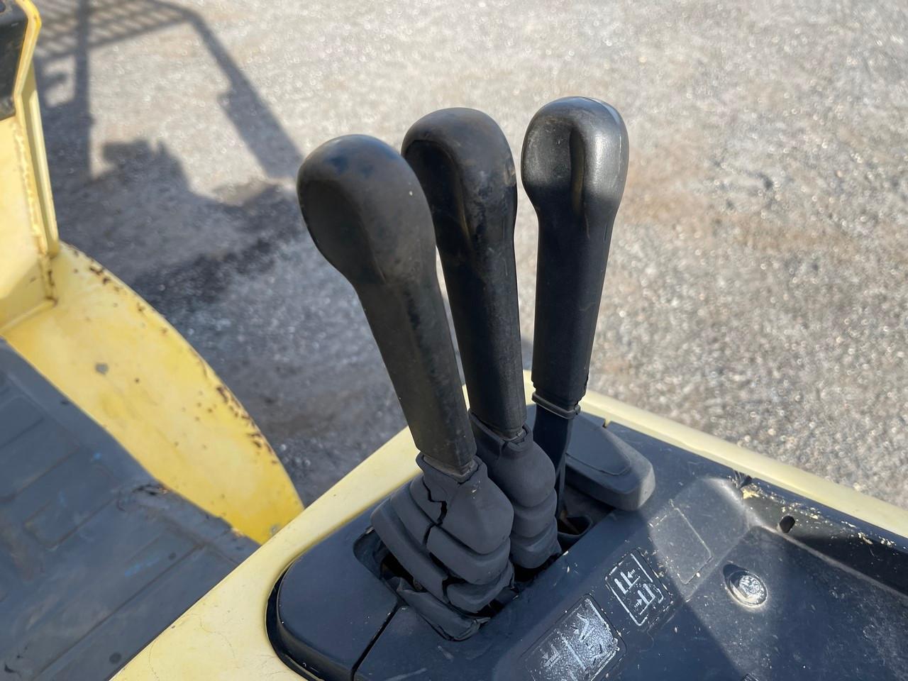 Hyster H60XM 6000lb Forklife Triple Mast