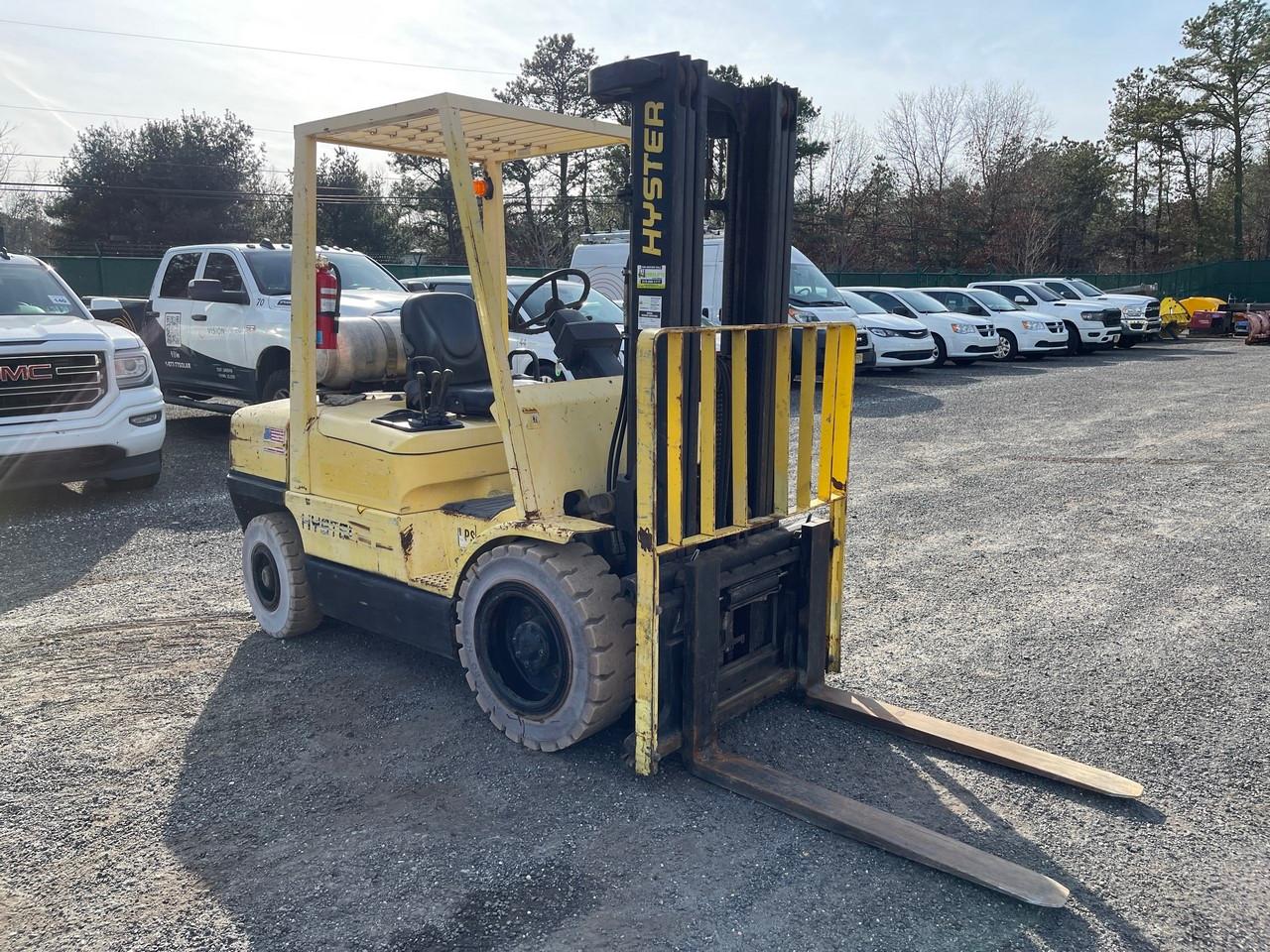 Hyster H60XM 6000lb Forklife Triple Mast