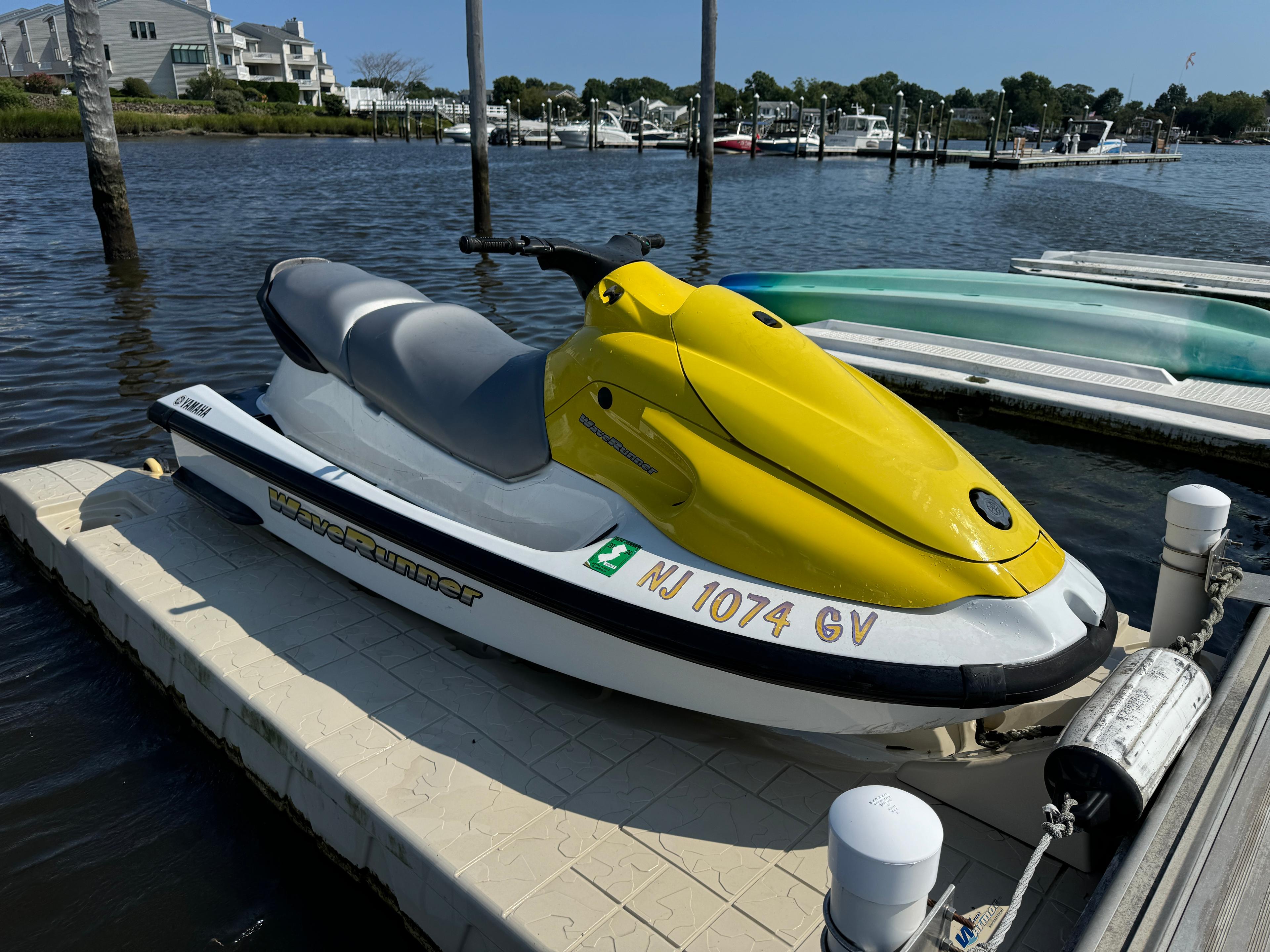 2004 Yamaha 700xl Waverunner w/ Trailer