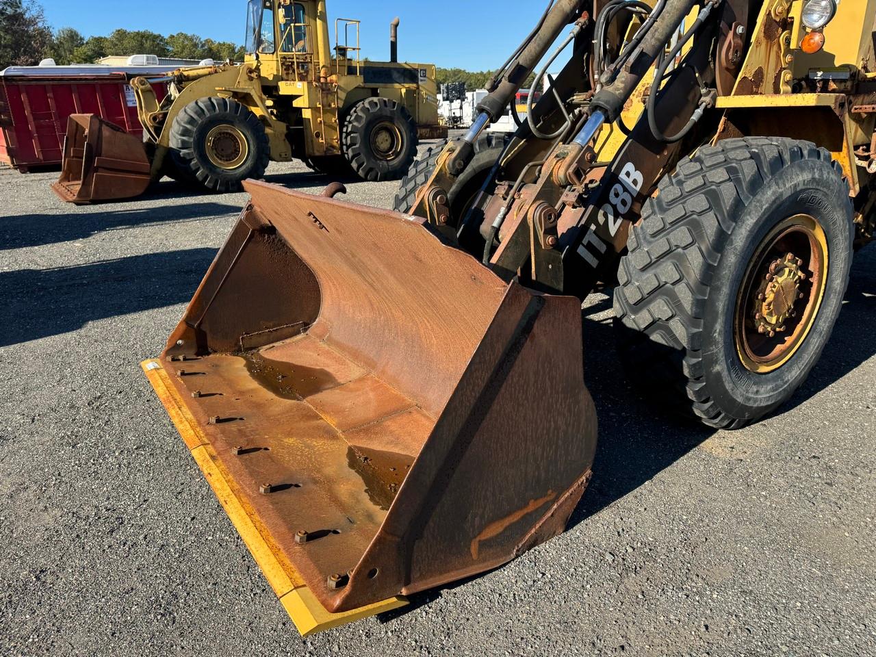 Caterpillar IT28B Wheel Loader