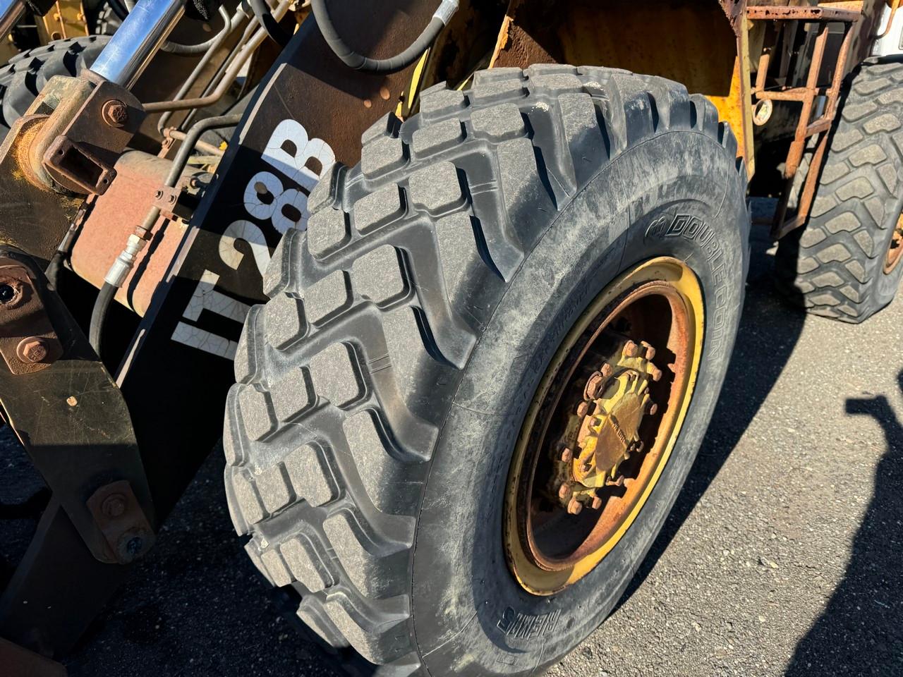 Caterpillar IT28B Wheel Loader