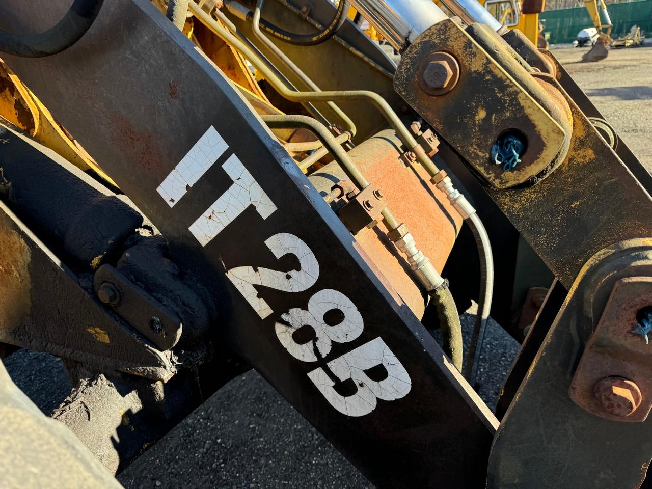 Caterpillar IT28B Wheel Loader
