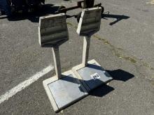 2 Engine Stands
