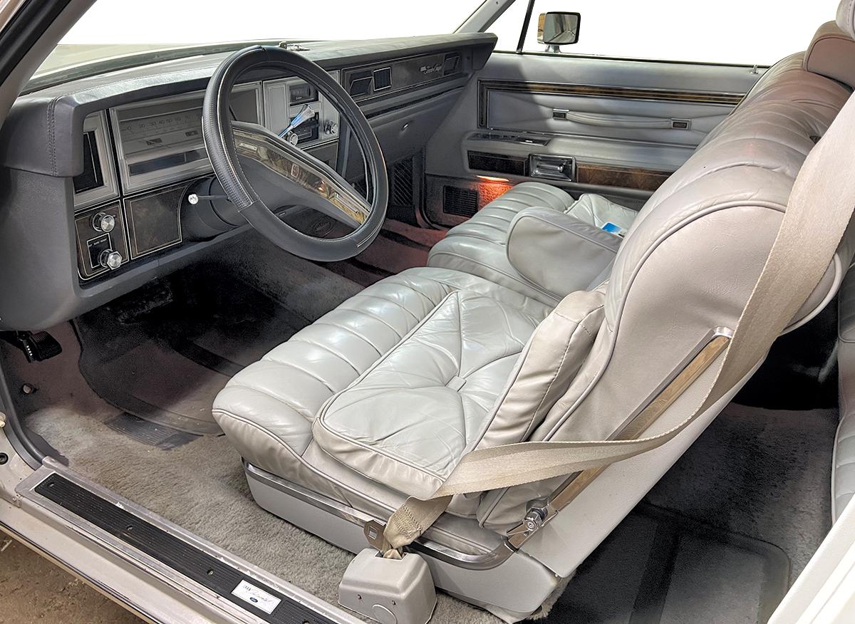 Automobile, 1978 Lincoln Continental Town Coupe.