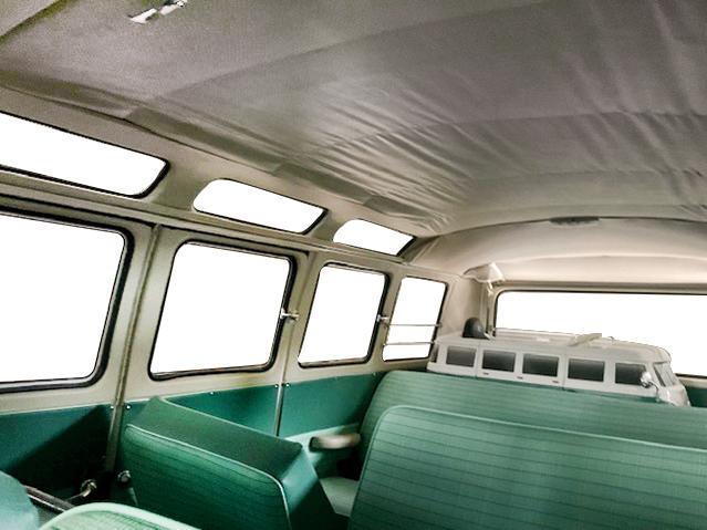 VW Microbus 21 window 1967 De Luxe "Samba", 7 Seater, Model 251.