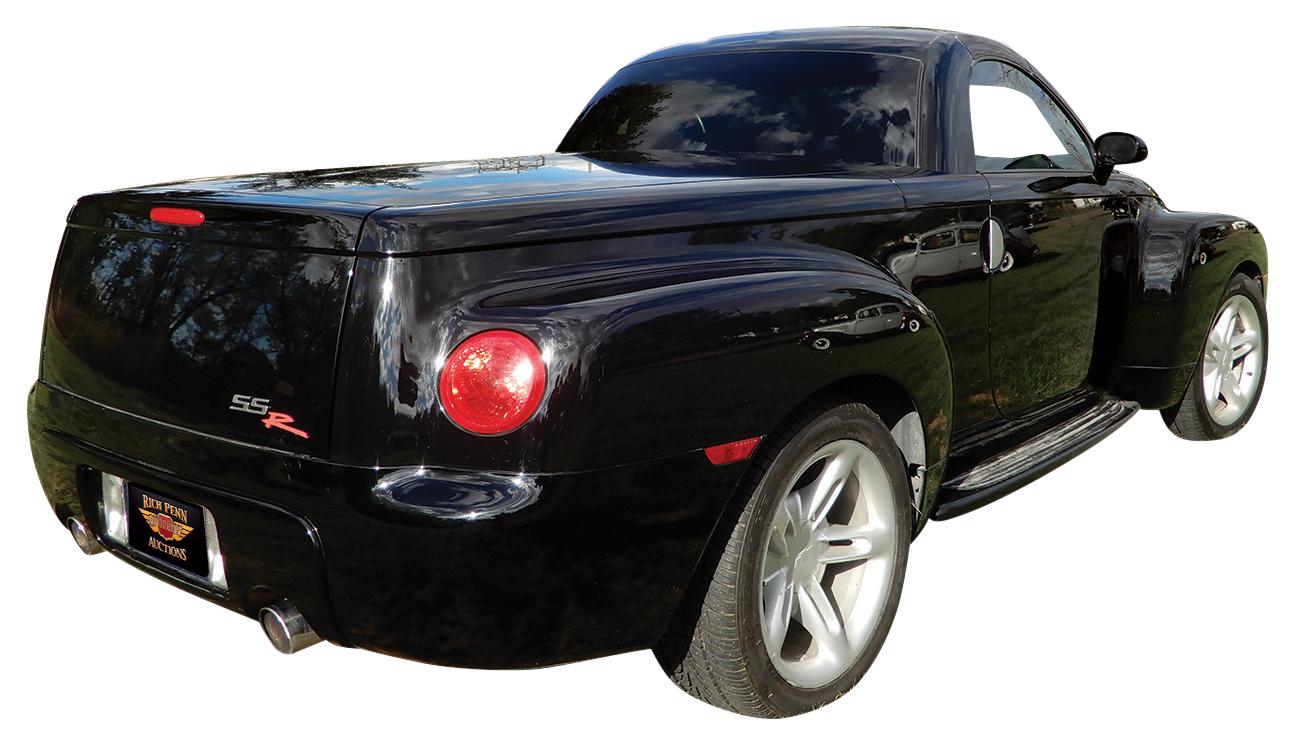 Pickup, 2005 Chevrolet SSR.