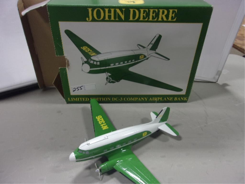 TOY PLANE JOHN DEERE DC-3 AIRPLANE BANK