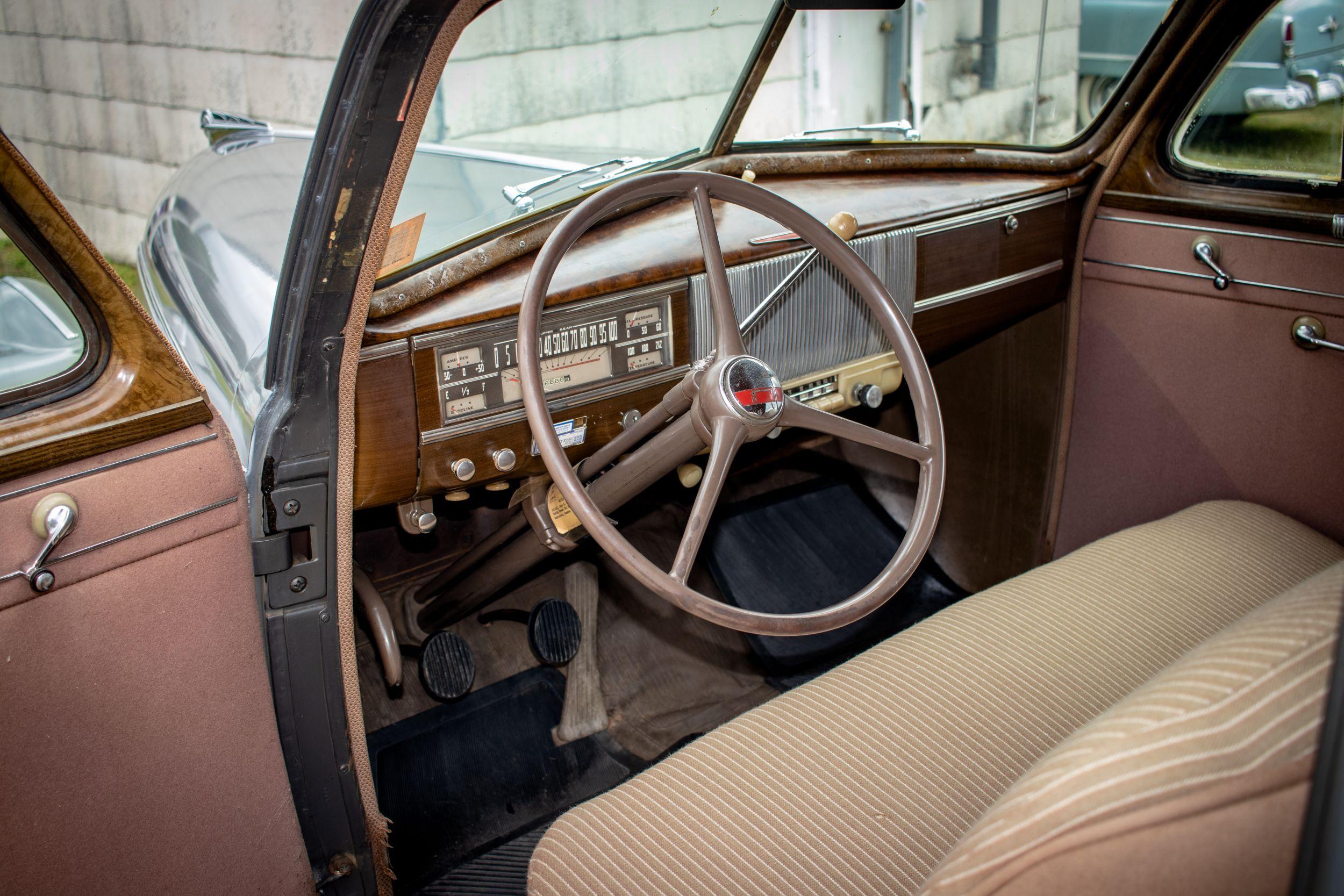 1940 Oldsmobile 2dr