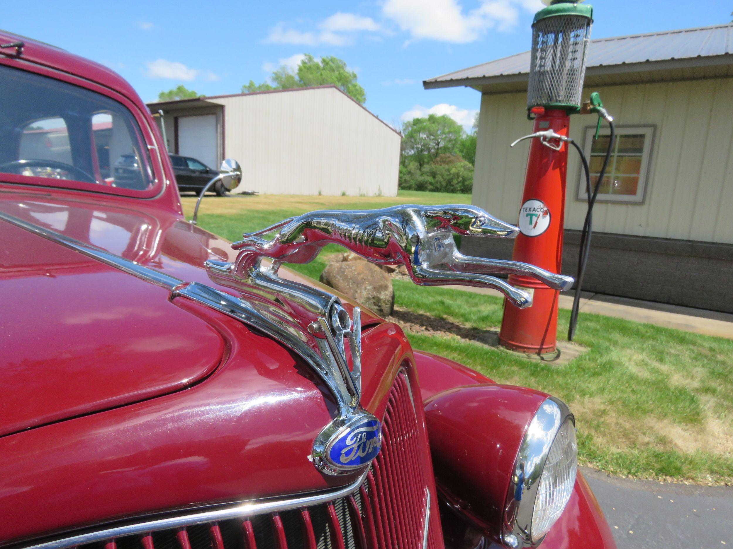 1935 Ford 2dr Sedan "Slant Back"