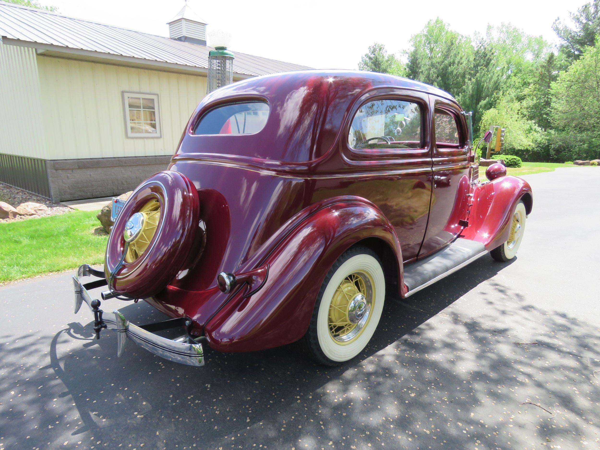 1935 Ford 2dr Sedan "Slant Back"