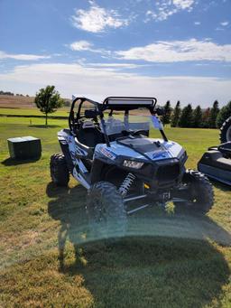 2015 Polaris RZR XP 1000 Side by Side