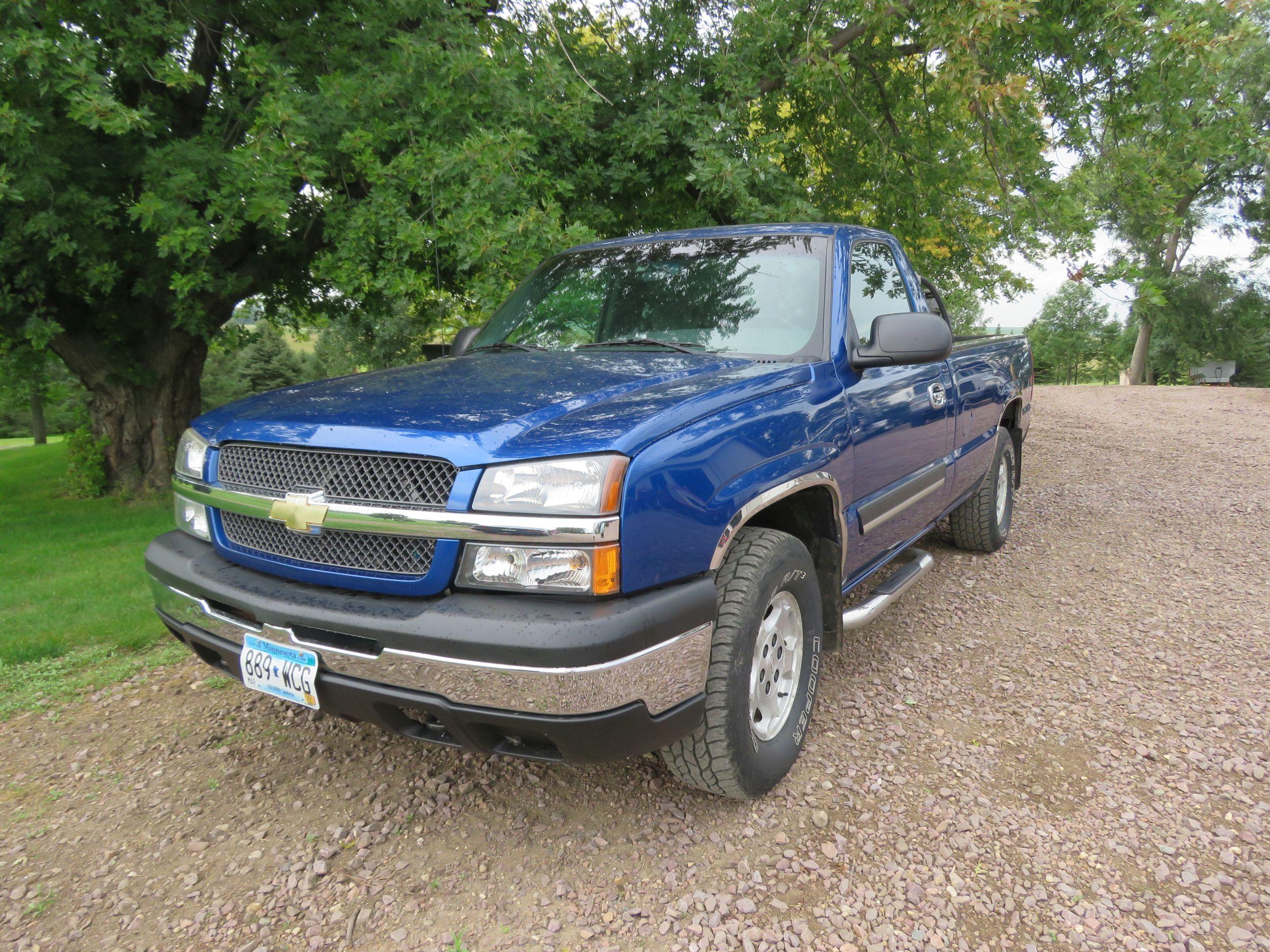 2003 Chevrolet Silverado LS 1/2 ton pickup