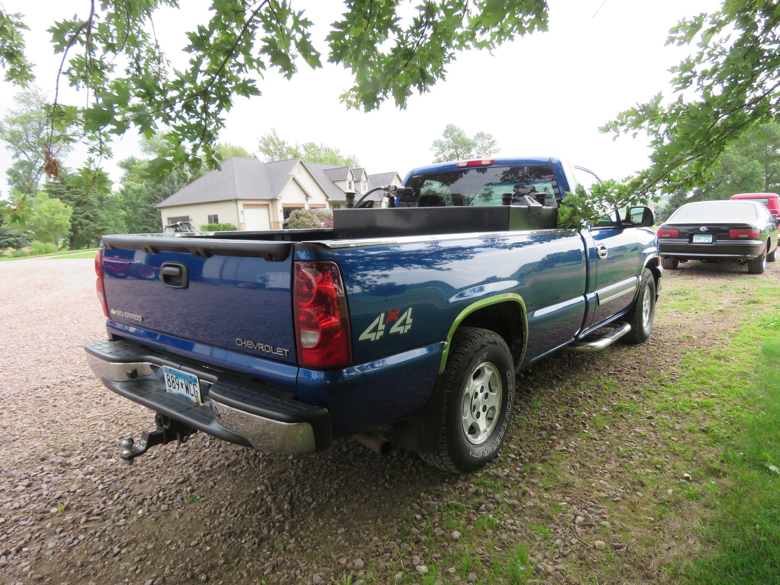 2003 Chevrolet Silverado LS 1/2 ton pickup